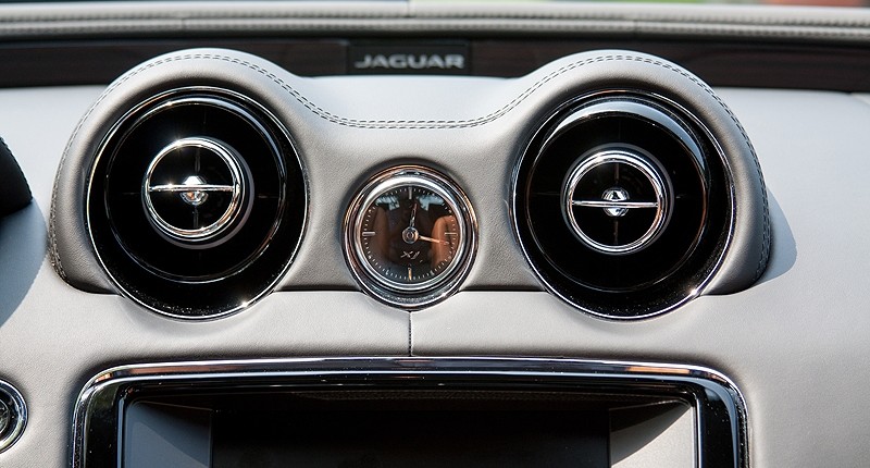 Jaguar XJ L