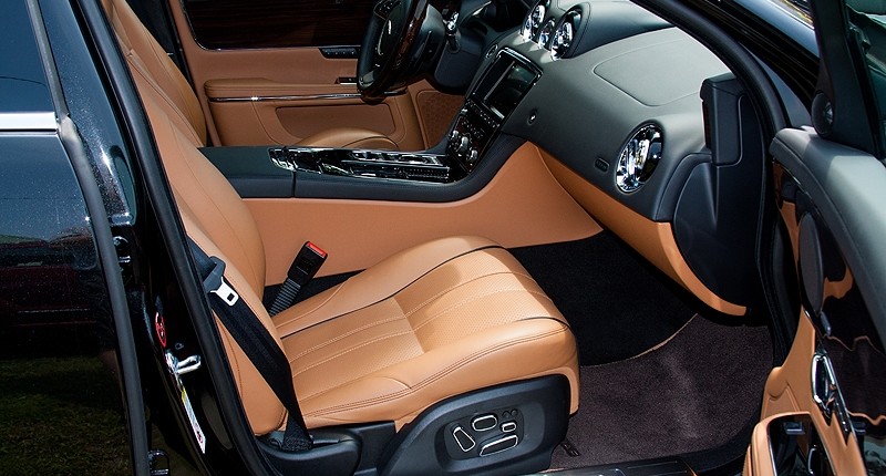 Jaguar XJ L